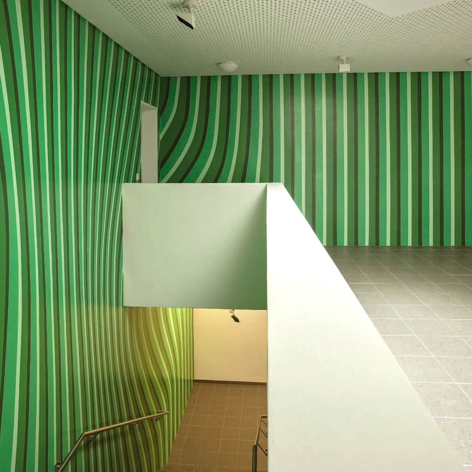 Distorted Eden Grundschule Neufahrn 2009 Tim Bennett 00