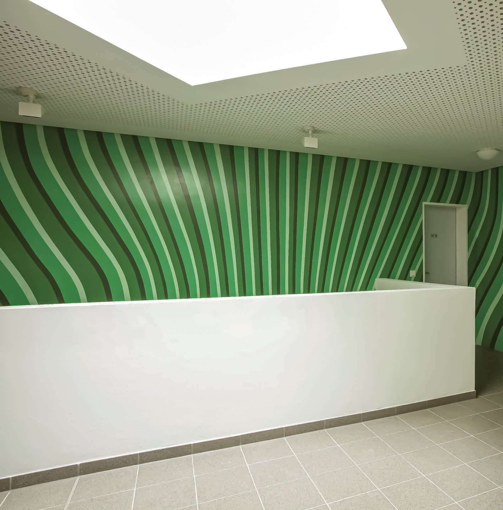 Distorted Eden Grundschule Neufahrn 2009 Tim Bennett 01