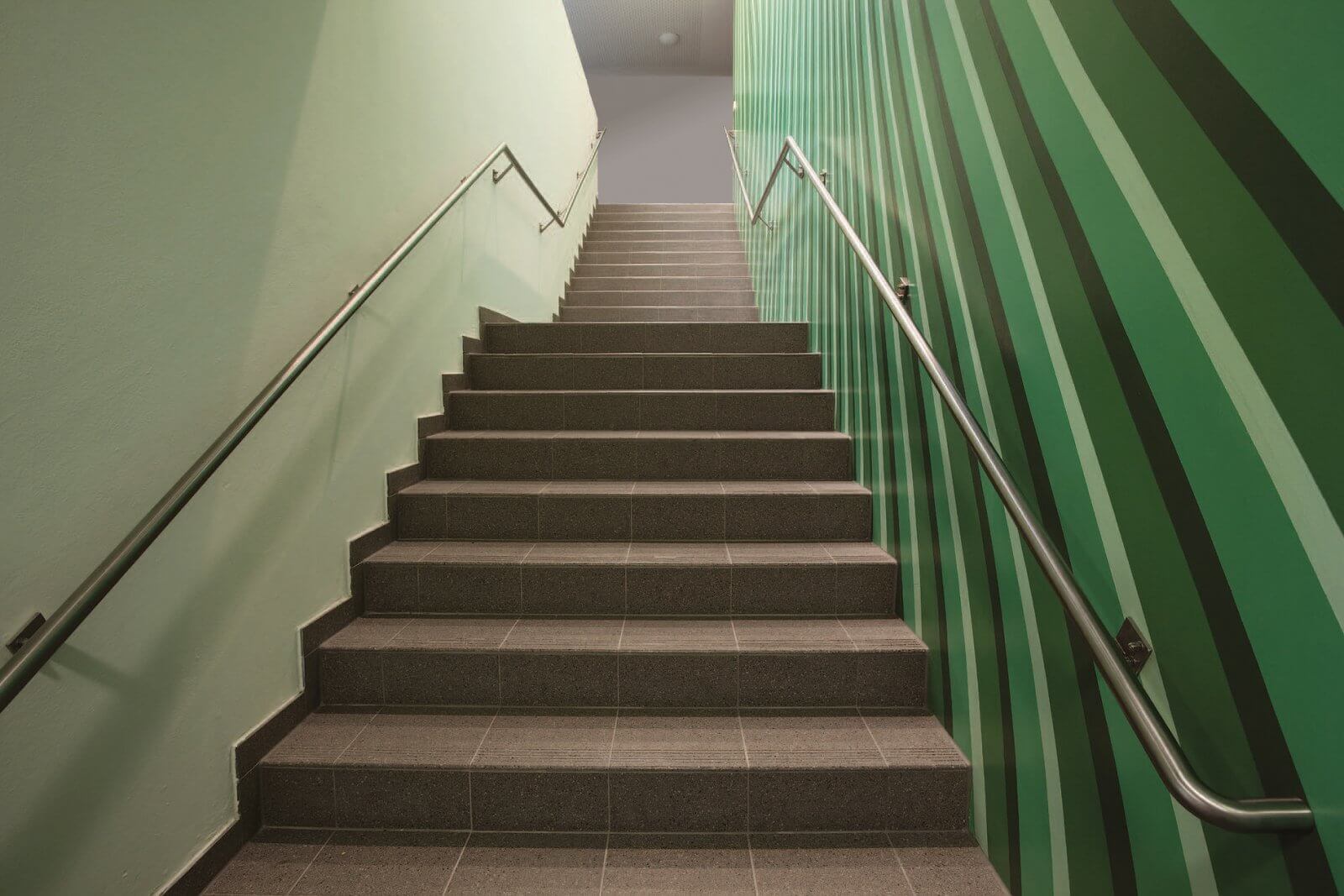 Distorted Eden Grundschule Neufahrn 2009 Tim Bennett 02