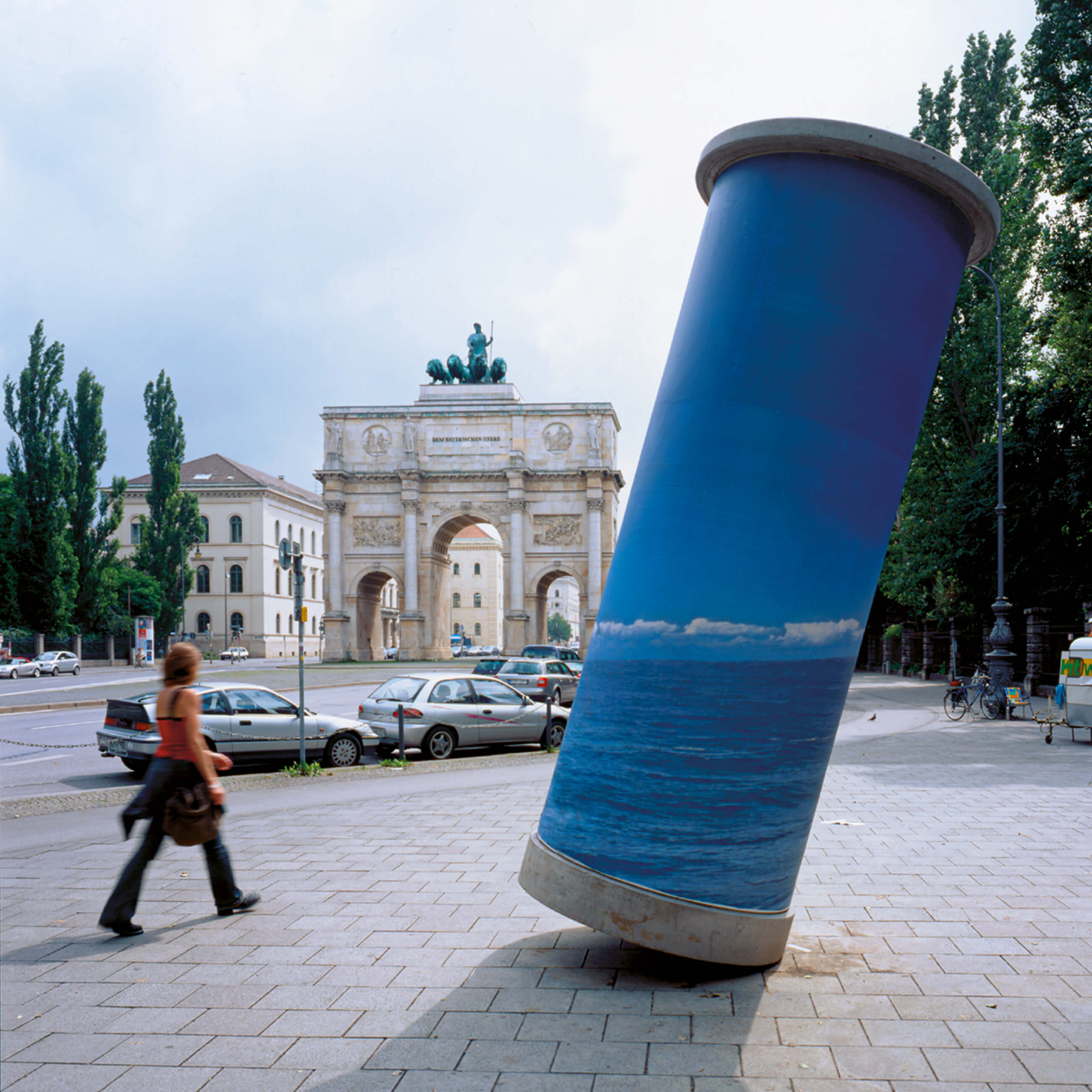 im wasser, leopoldstraße, 2002