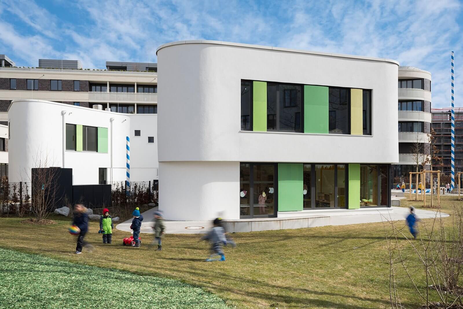 Maiwurm Haus Fuer Kinder 2017 Tim Bennett 02 2